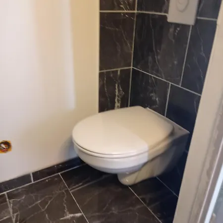 Cosy Centre-climatise-parking Prive 아파트 사나리쉬르메르